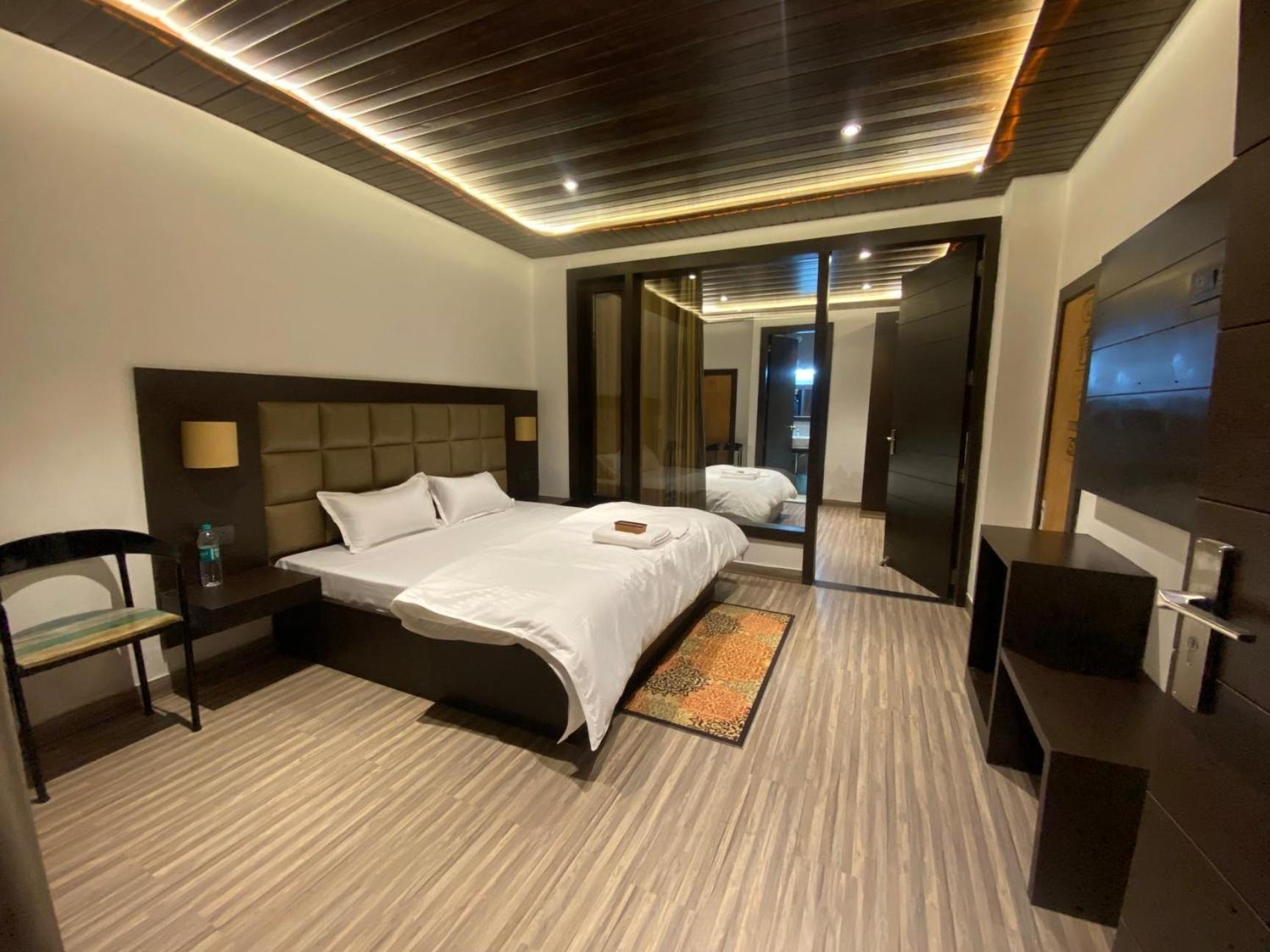 Mount View - A Luxurious Stay Bhowali Nainital Eksteriør bilde